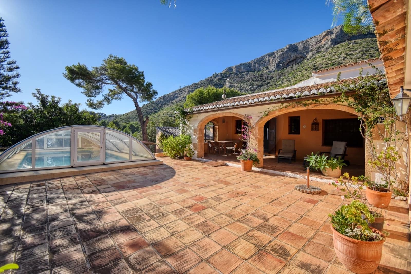 5 soveværelse Villa til salg i Denia med swimmingpool - € 729.000 (Ref: 9989101)