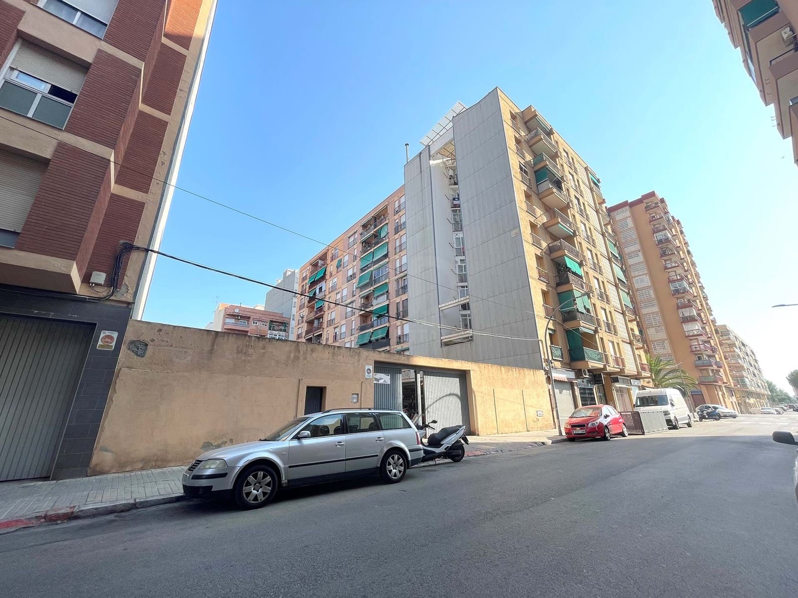 Ubebygd land til salgs i Barcelona by - € 1 600 000 (Ref: 9989102)