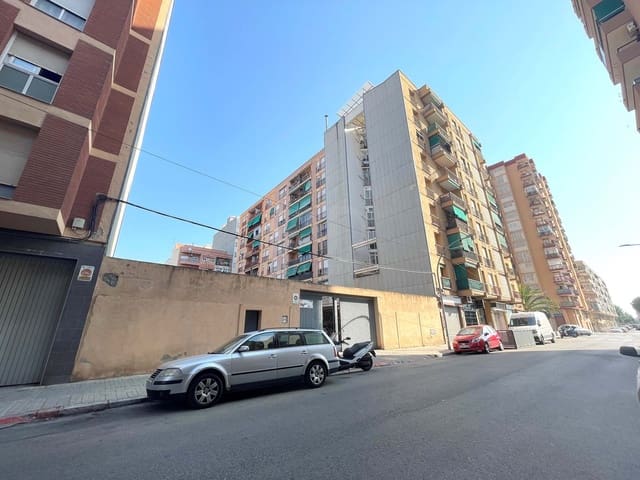 Ubebygd land til salgs i Barcelona by - € 1 600 000 (Ref: 9989102)