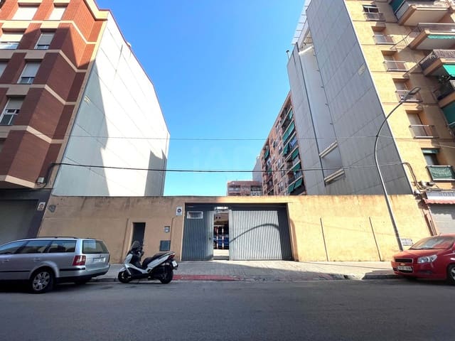 Ubebygd land til salgs i Barcelona by - € 1 600 000 (Ref: 9989102)