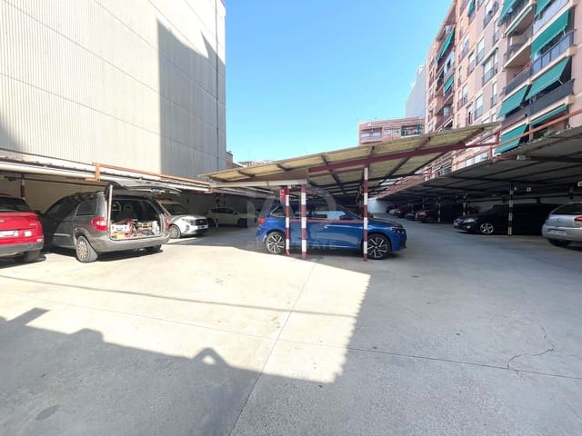 Ubebygd land til salgs i Barcelona by - € 1 600 000 (Ref: 9989102)