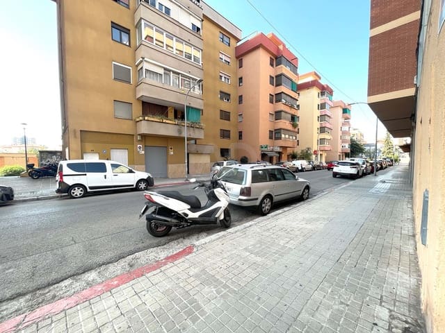 Ubebygd land til salgs i Barcelona by - € 1 600 000 (Ref: 9989102)