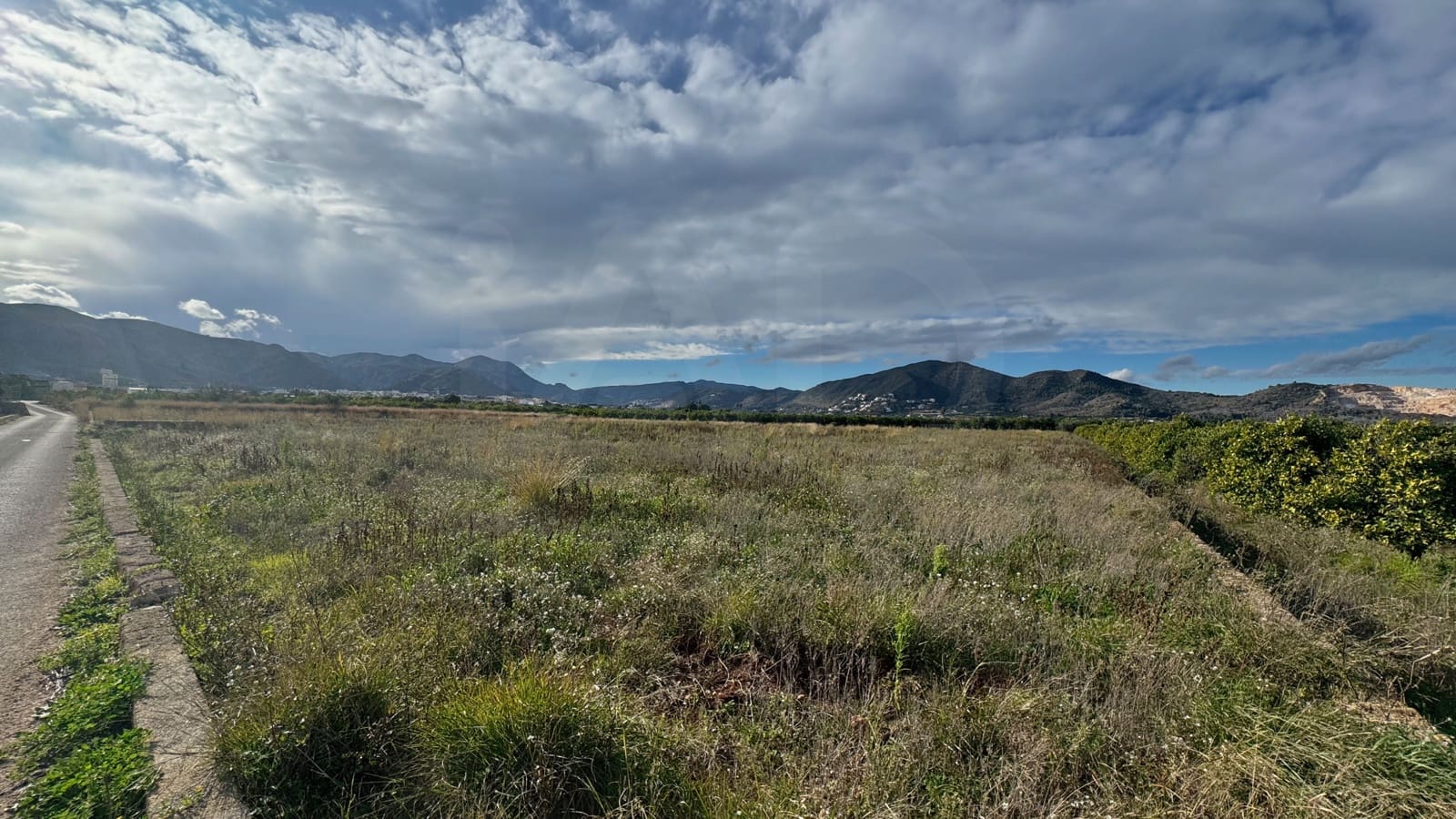 Undeveloped Land for sale in Alicante / Alacant city - € 100,000 (Ref: 9989106)