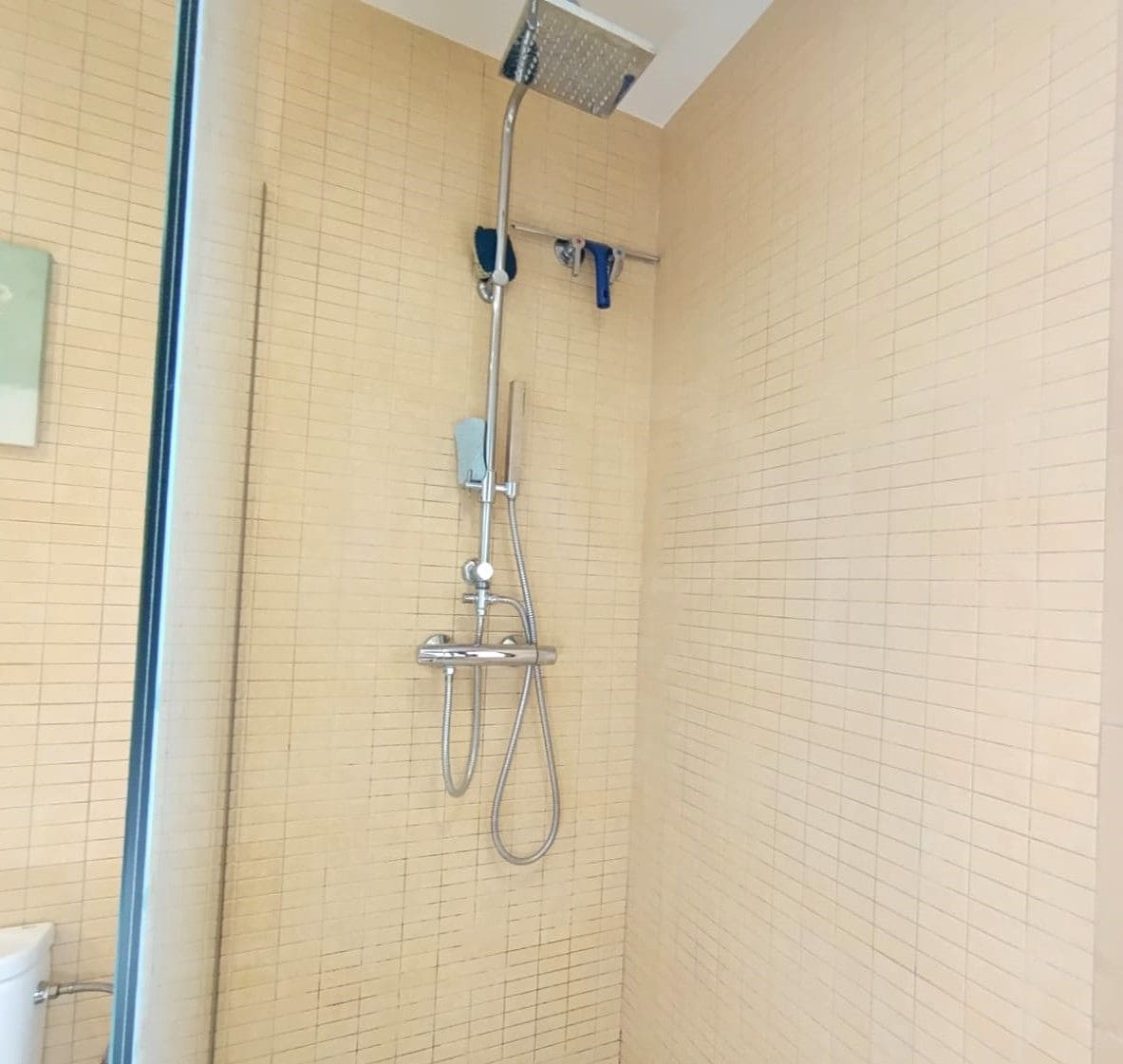5 slaapkamer Huis te koop in Barcelona stad met zwembad garage - € 595.000 (Ref: 9989107)