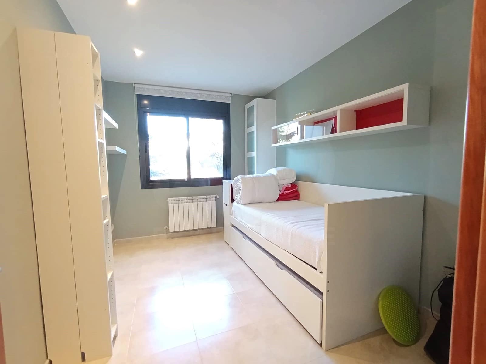 5 slaapkamer Huis te koop in Barcelona stad met zwembad garage - € 595.000 (Ref: 9989107)