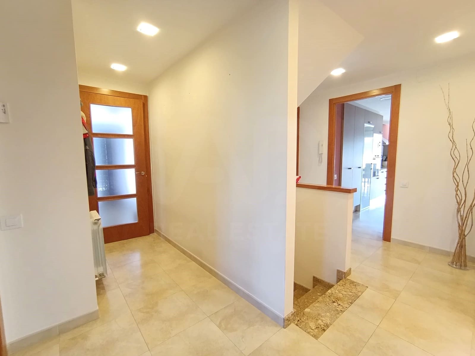 5 slaapkamer Huis te koop in Barcelona stad met zwembad garage - € 595.000 (Ref: 9989107)