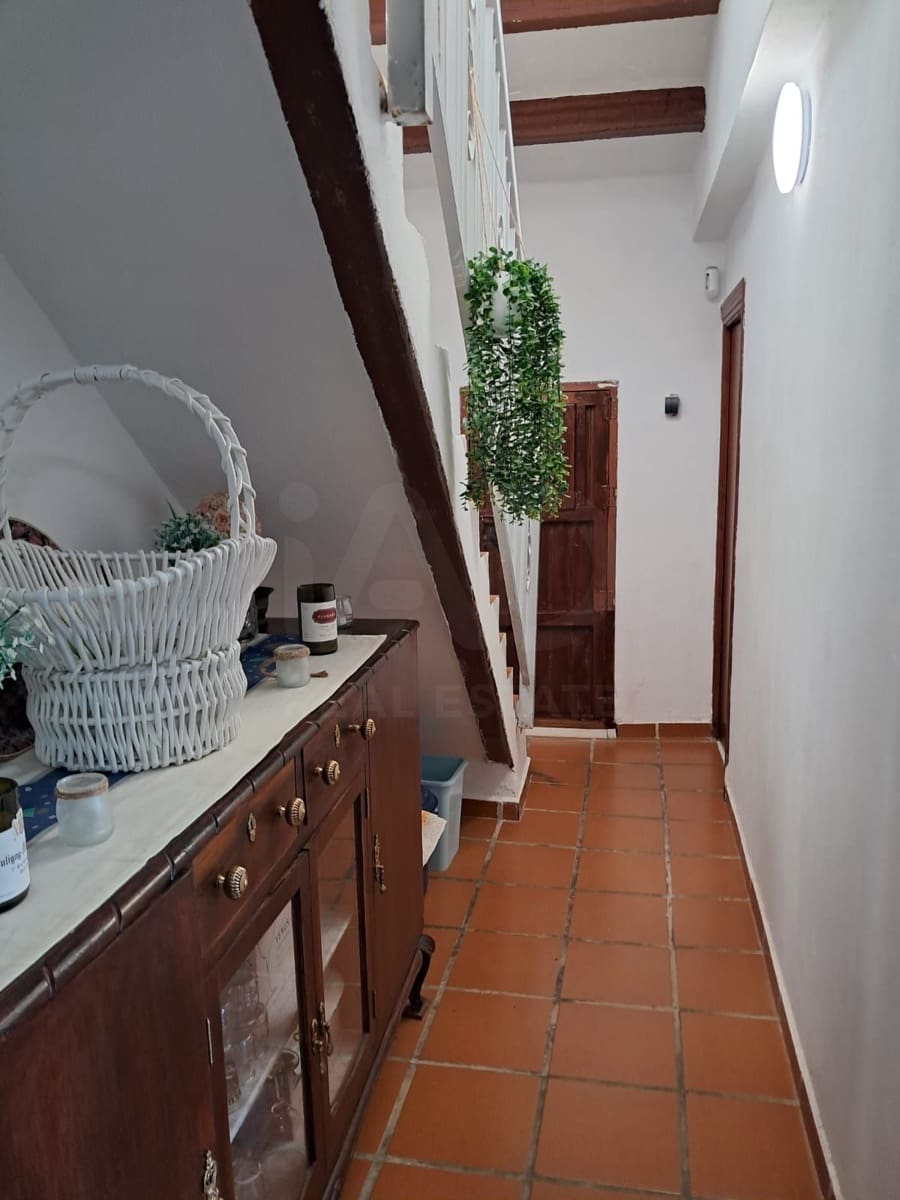 4 sypialnia Dom na sprzedaż w La Escucha z basenem - 238 000 € (Ref: 9989109)
