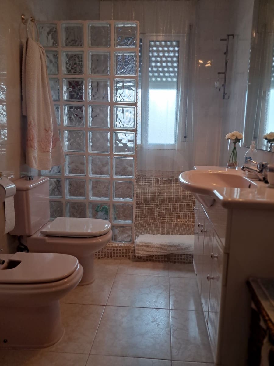 4 sypialnia Dom na sprzedaż w La Escucha z basenem - 238 000 € (Ref: 9989109)