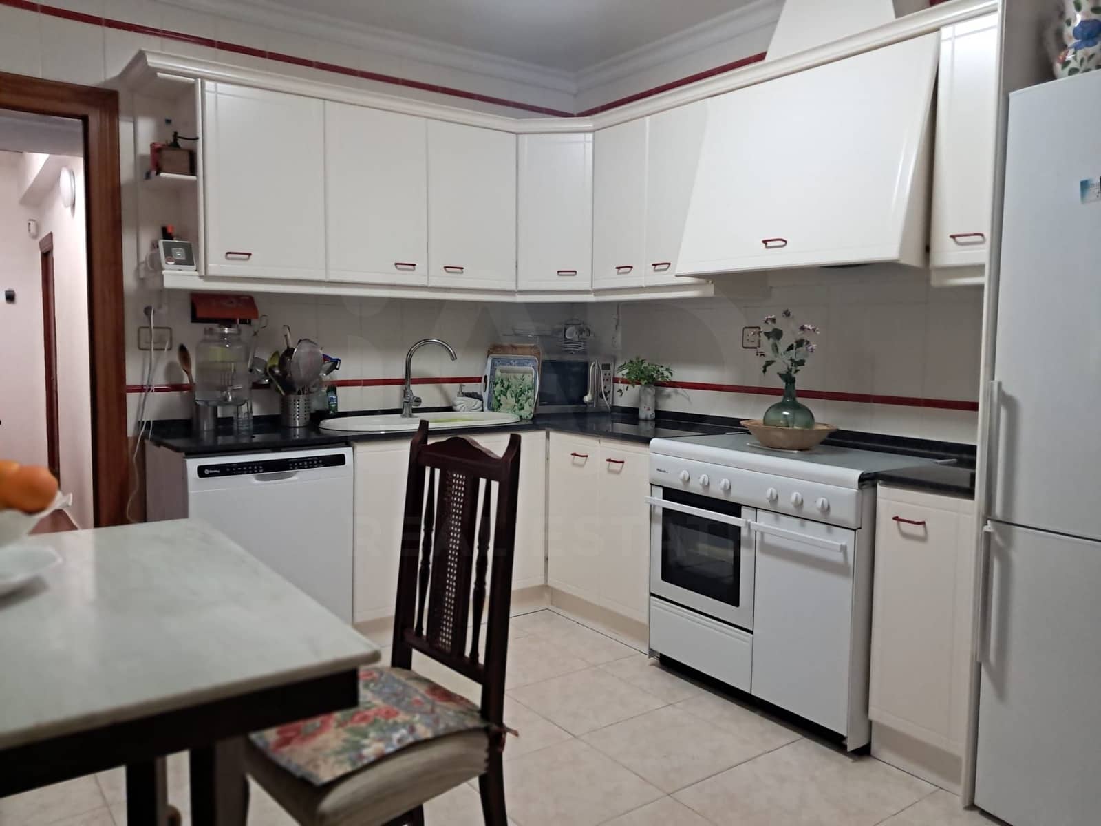 4 sypialnia Dom na sprzedaż w La Escucha z basenem - 238 000 € (Ref: 9989109)