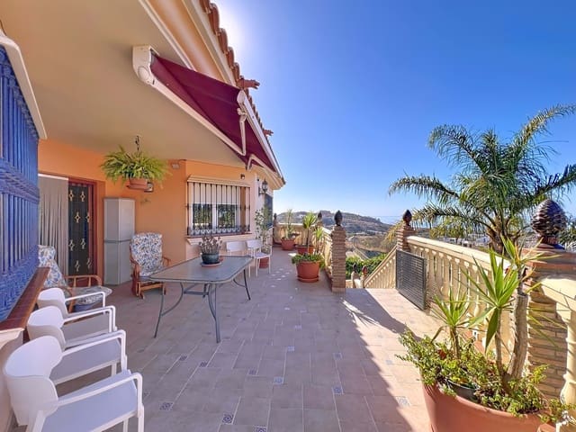 7 sovrum Hus till salu i Rincón de la Victoria med pool garage - 1 160 000 € (Ref: 9989110)