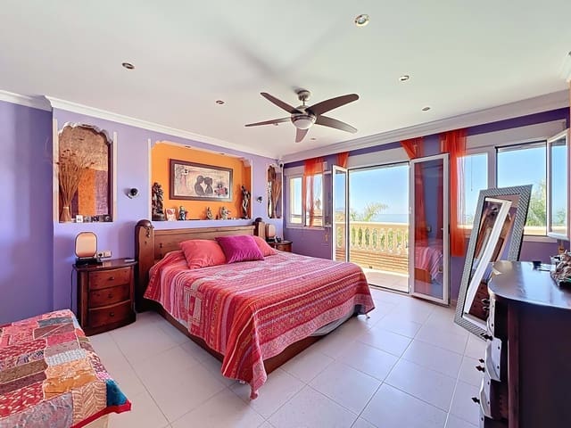 7 sovrum Hus till salu i Rincón de la Victoria med pool garage - 1 160 000 € (Ref: 9989110)