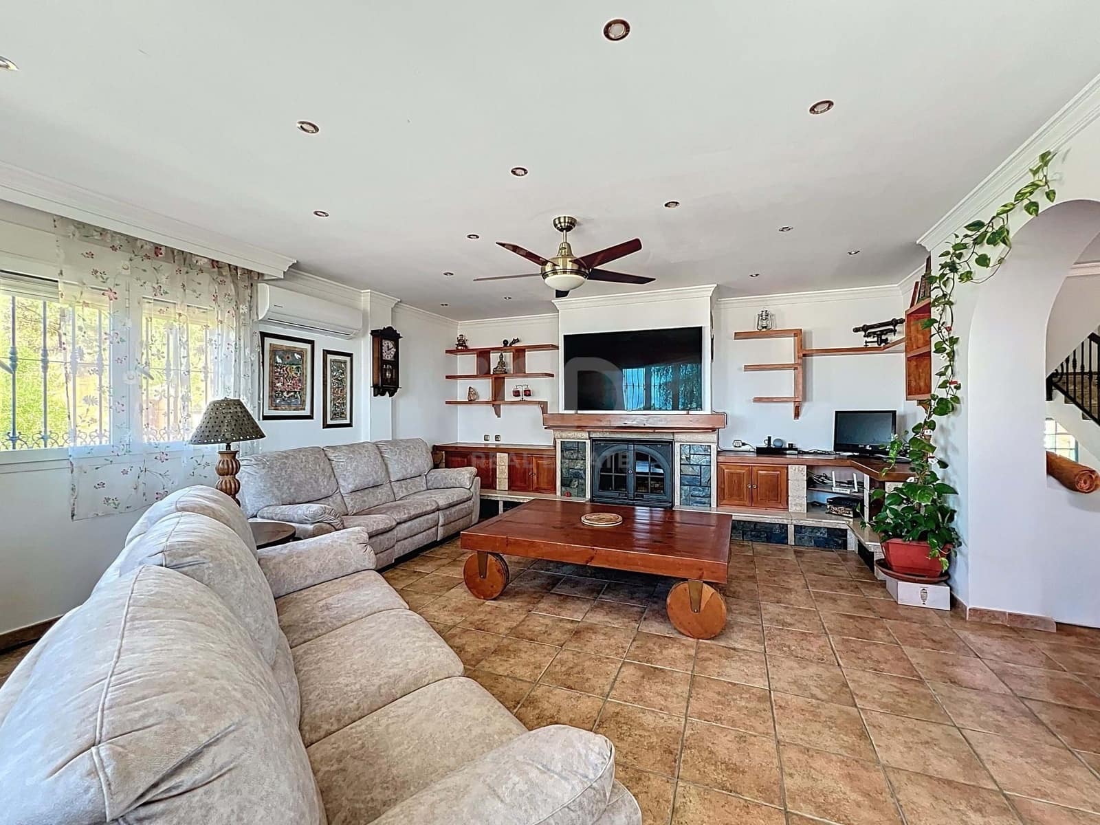 7 sovrum Hus till salu i Rincon de la Victoria med pool garage - 1 160 000 € (Ref: 9989110)