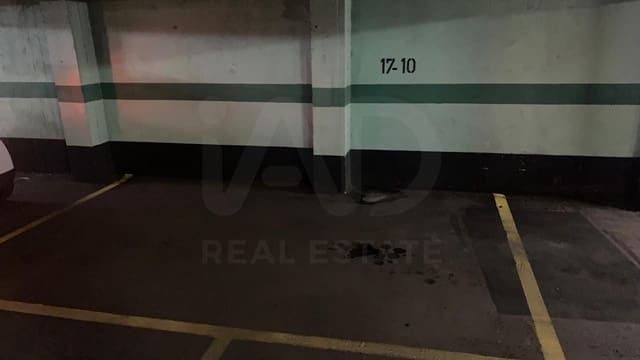 Garasje til salgs i Acacias, Madrid by - € 24 420 (Ref: 9989125)