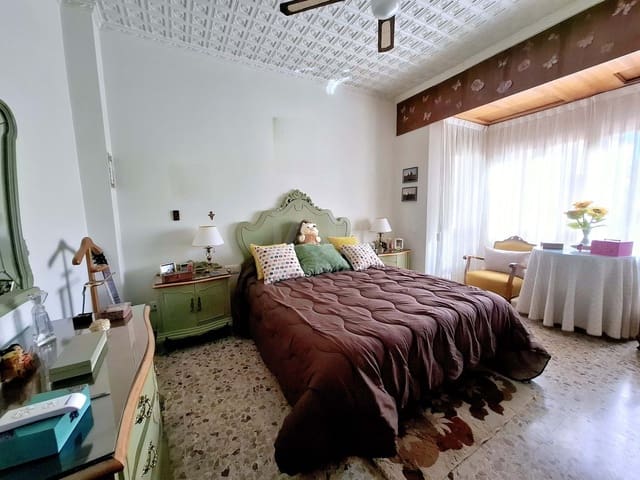 Adosado de 4 habitaciones en Puerto Lumbreras en venta con garaje - 199.000 € (Ref: 9989128)