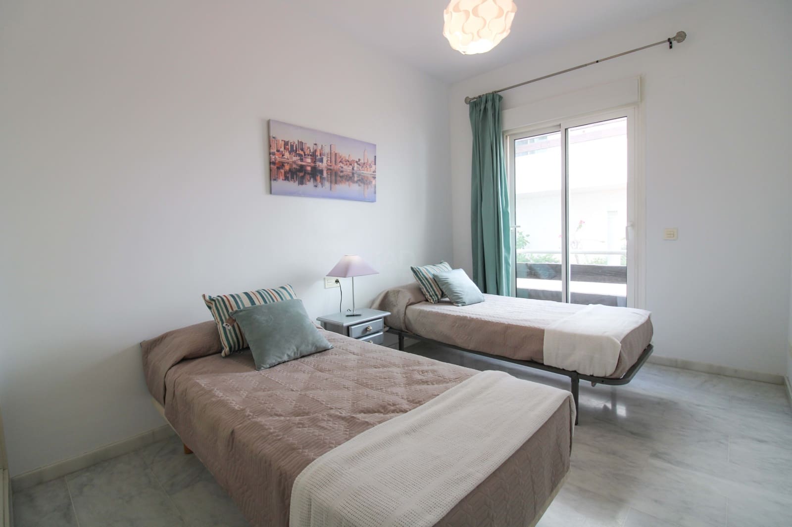 3 soverom Leilighet til salgs i Estepona med svømmebasseng garasje - € 315 000 (Ref: 9989130)