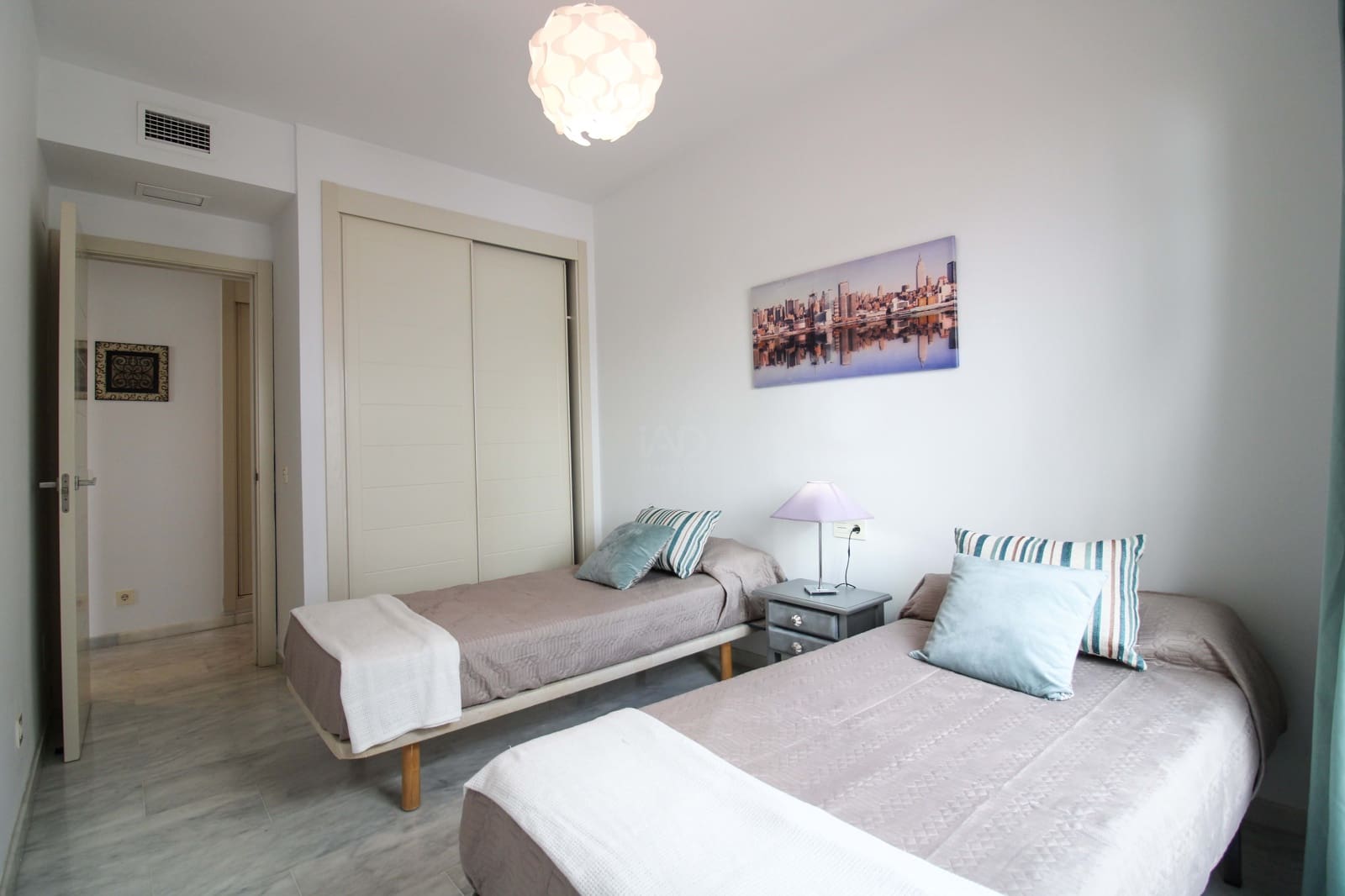 3 soverom Leilighet til salgs i Estepona med svømmebasseng garasje - € 315 000 (Ref: 9989130)