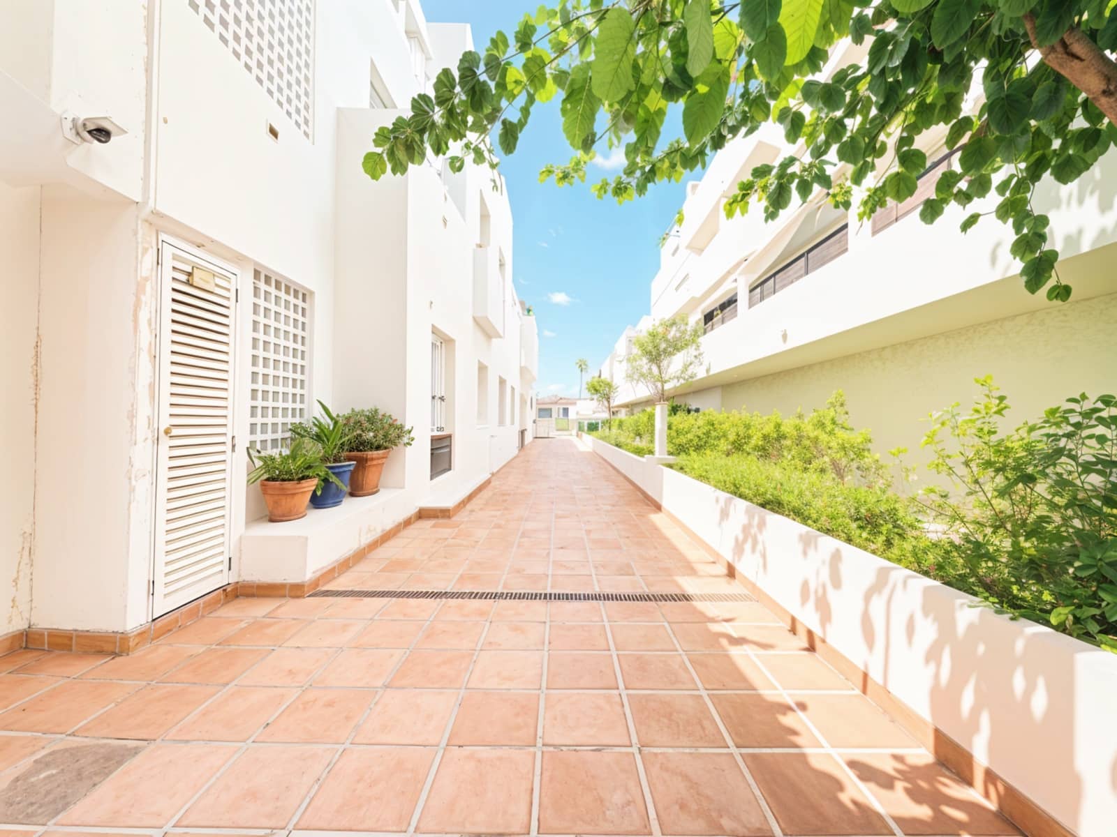 3 soverom Leilighet til salgs i Estepona med svømmebasseng garasje - € 315 000 (Ref: 9989130)