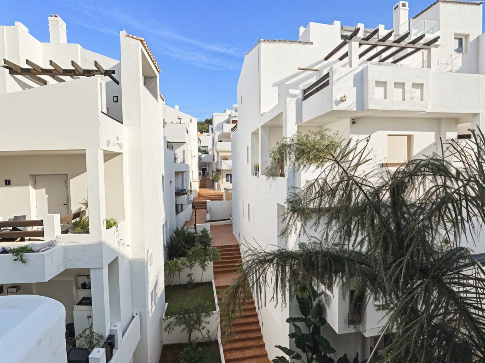 3 soverom Leilighet til salgs i Estepona med svømmebasseng garasje - € 315 000 (Ref: 9989130)