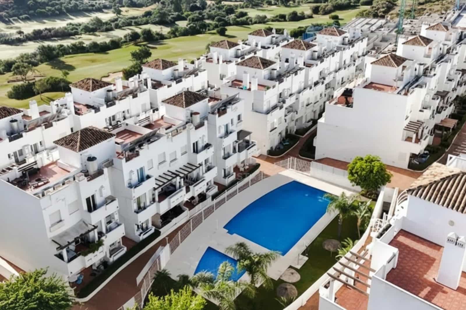 3 soverom Leilighet til salgs i Estepona med svømmebasseng garasje - € 315 000 (Ref: 9989130)