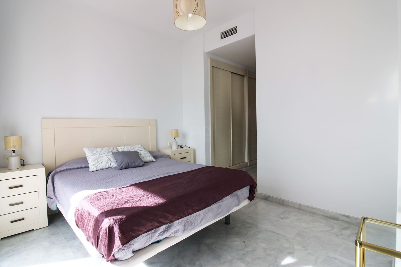 3 soverom Leilighet til salgs i Estepona med svømmebasseng garasje - € 315 000 (Ref: 9989130)