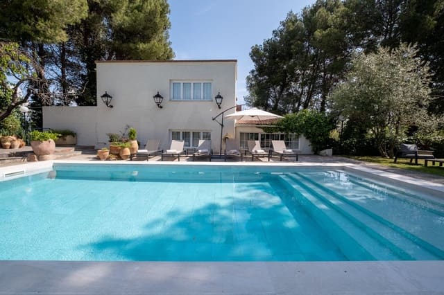 3 slaapkamer Villa te koop in Lerid stad met zwembad garage - € 1.550.000 (Ref: 9989132)