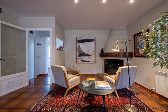 3 slaapkamer Villa te koop in Lerid stad met zwembad garage - € 1.550.000 (Ref: 9989132)
