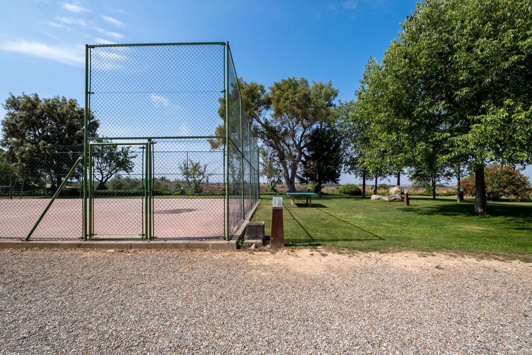 3 slaapkamer Villa te koop in Lerid stad met zwembad garage - € 1.550.000 (Ref: 9989132)