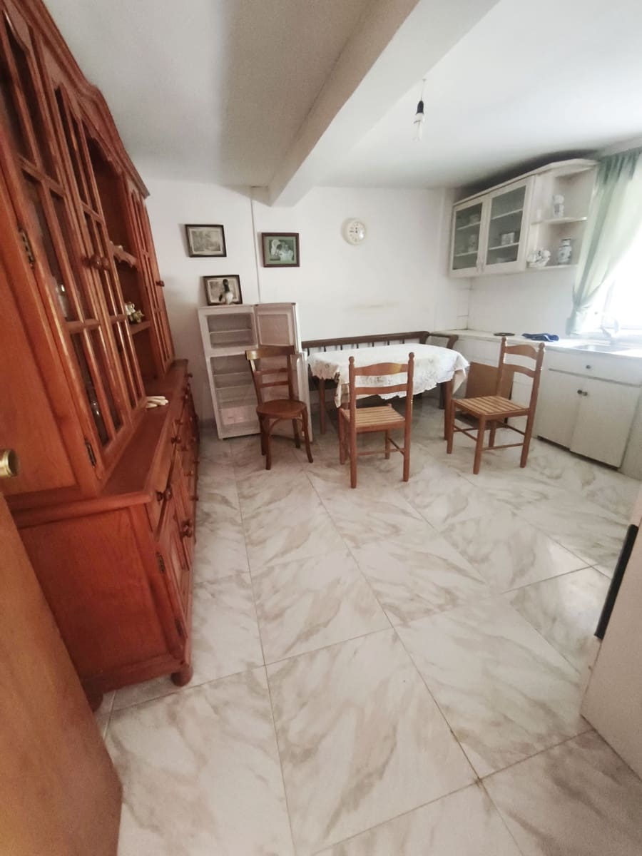 2 sypialnia Finka/Dom wiejski na sprzedaż w Villamartin de Don Sancho z garażem - 39 900 € (Ref: 9989136)
