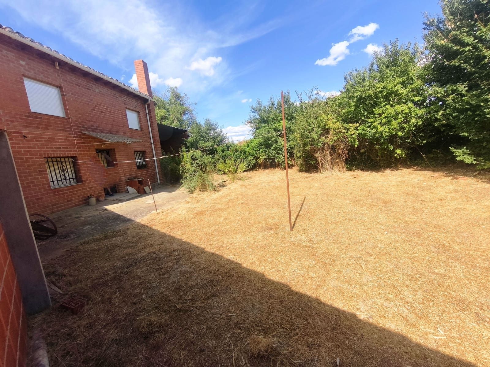 2 sypialnia Finka/Dom wiejski na sprzedaż w Villamartin de Don Sancho z garażem - 39 900 € (Ref: 9989136)