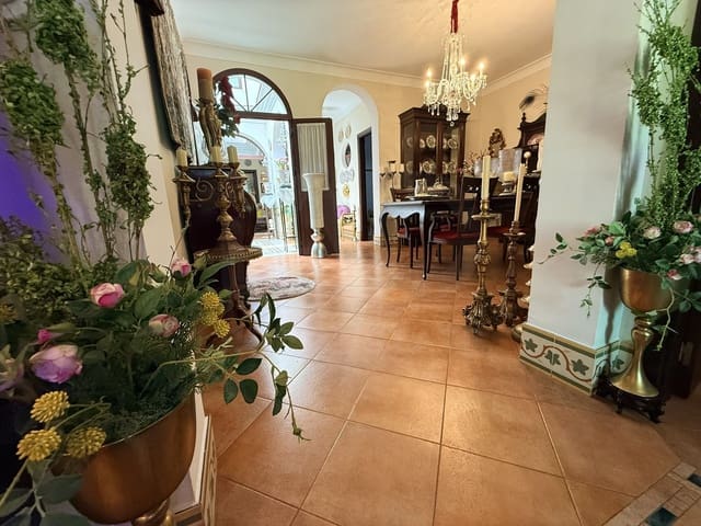 4 slaapkamer Huis te koop in Huelva stad - € 309.000 (Ref: 9989138)
