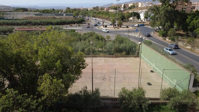 5 sypialnia Willa na sprzedaż w Miasto Almería z garażem - 350 000 € (Ref: 9989139)