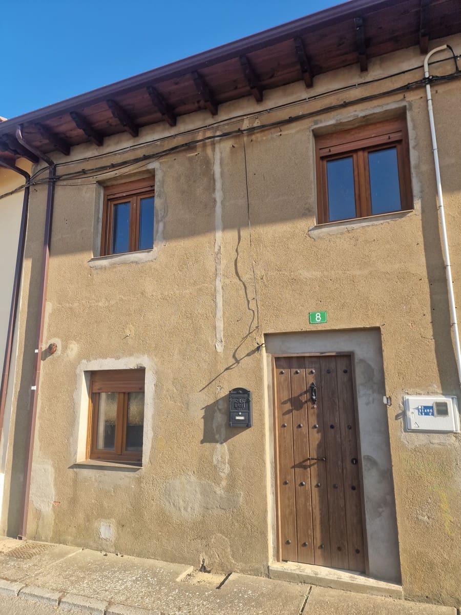 7 slaapkamer Finca/Landhuis te koop in Leon stad - € 160.000 (Ref: 9989142)