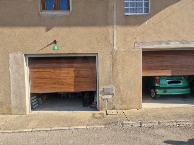 7 soverom Finca/Herregård til salgs i Leon by - € 160 000 (Ref: 9989142)