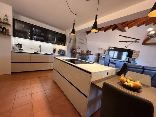 5 bedroom Finca/Country House for sale in Rialp with garage - € 890,000 (Ref: 9989143)