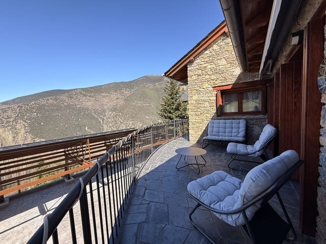 5 bedroom Finca/Country House for sale in Rialp with garage - € 890,000 (Ref: 9989143)