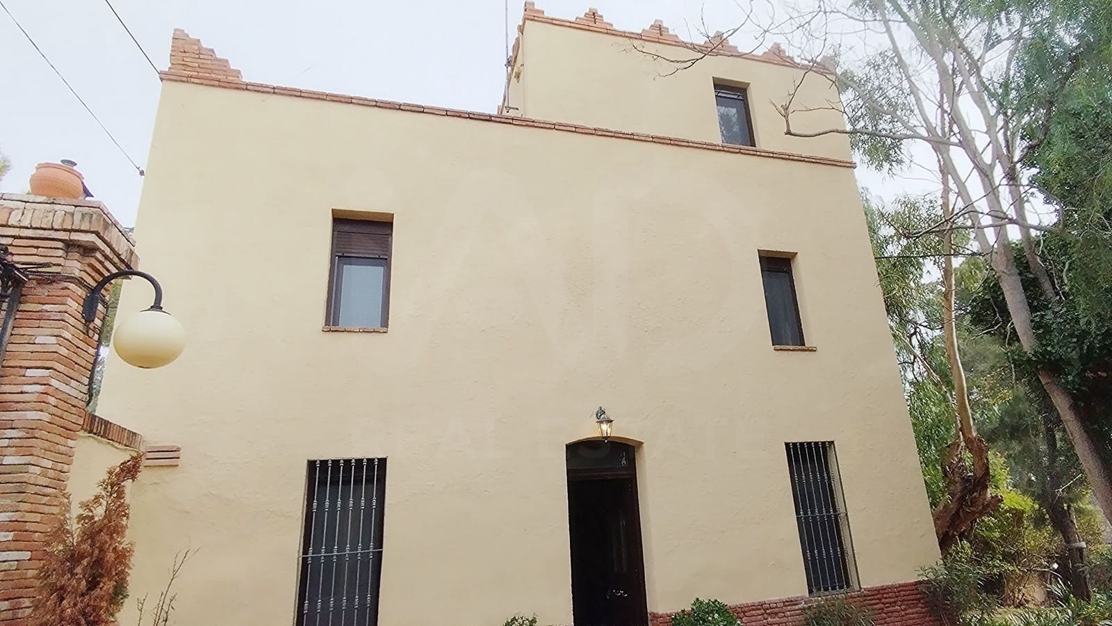 8 soverom Villa til salgs i Tarragona by med svømmebasseng garasje - € 4 300 000 (Ref: 9989144)