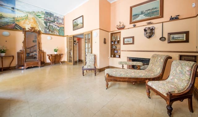 8 soverom Villa til salgs i Tarragona by med svømmebasseng garasje - € 4 300 000 (Ref: 9989144)