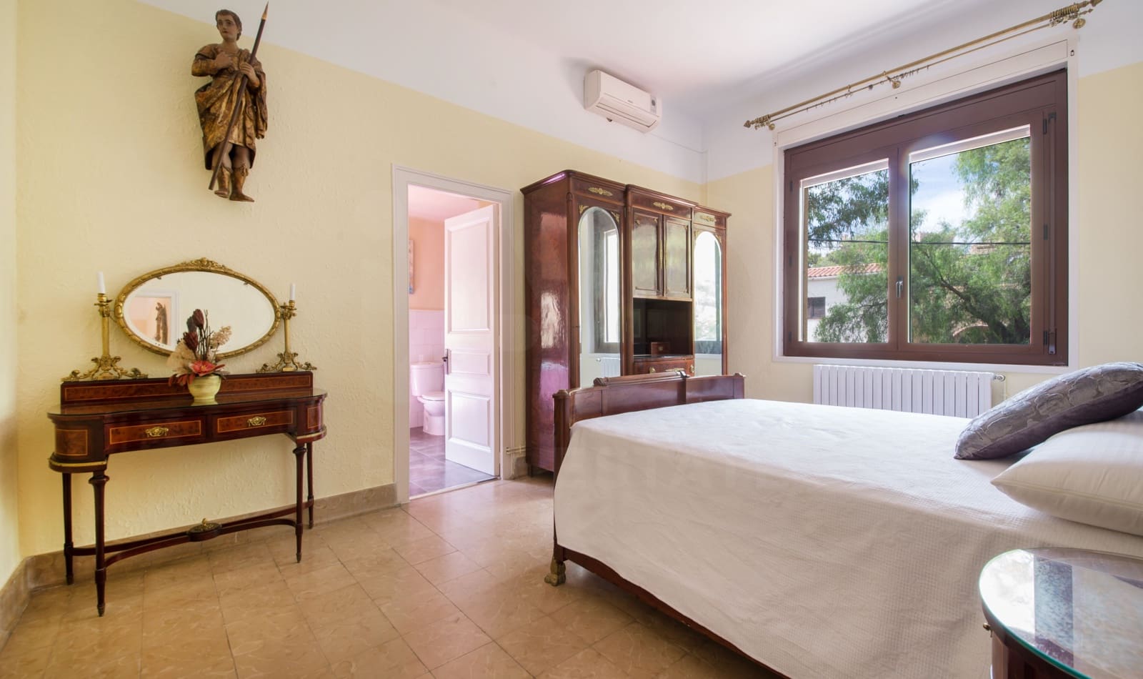 8 soverom Villa til salgs i Tarragona by med svømmebasseng garasje - € 4 300 000 (Ref: 9989144)