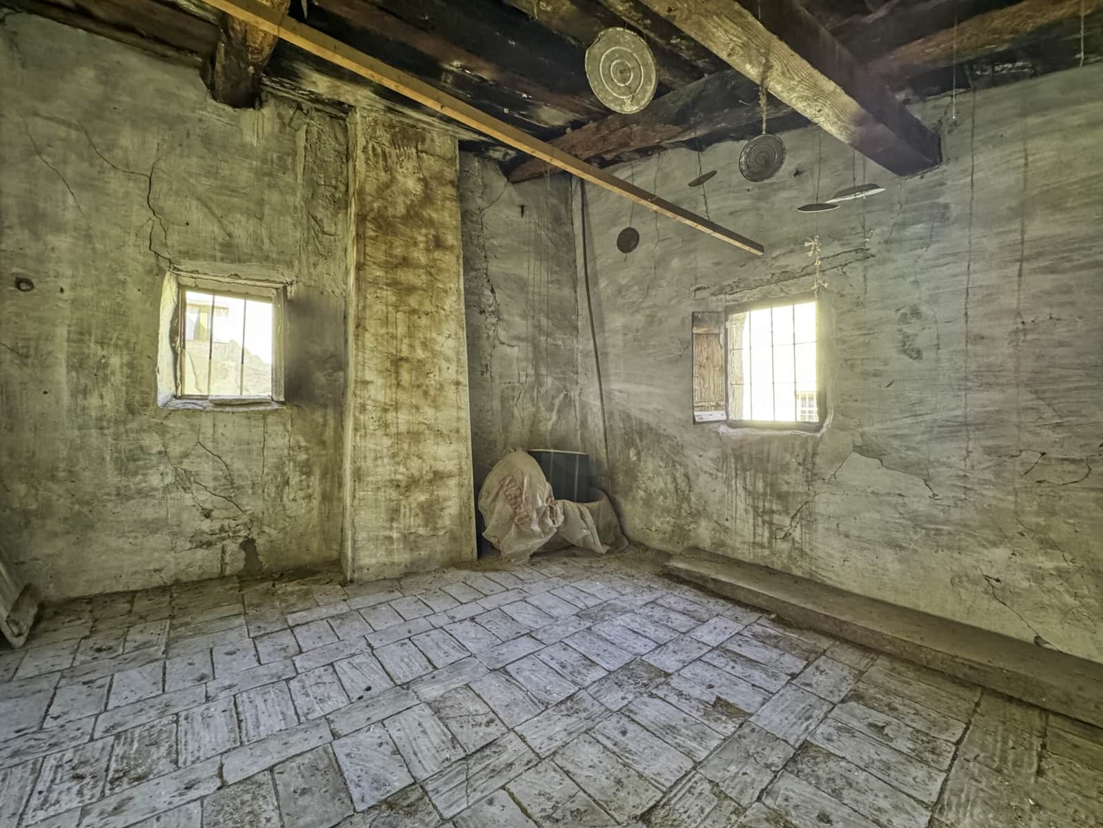 6 sovrum Hus till salu i Teruel stad - 99 000 € (Ref: 9989145)
