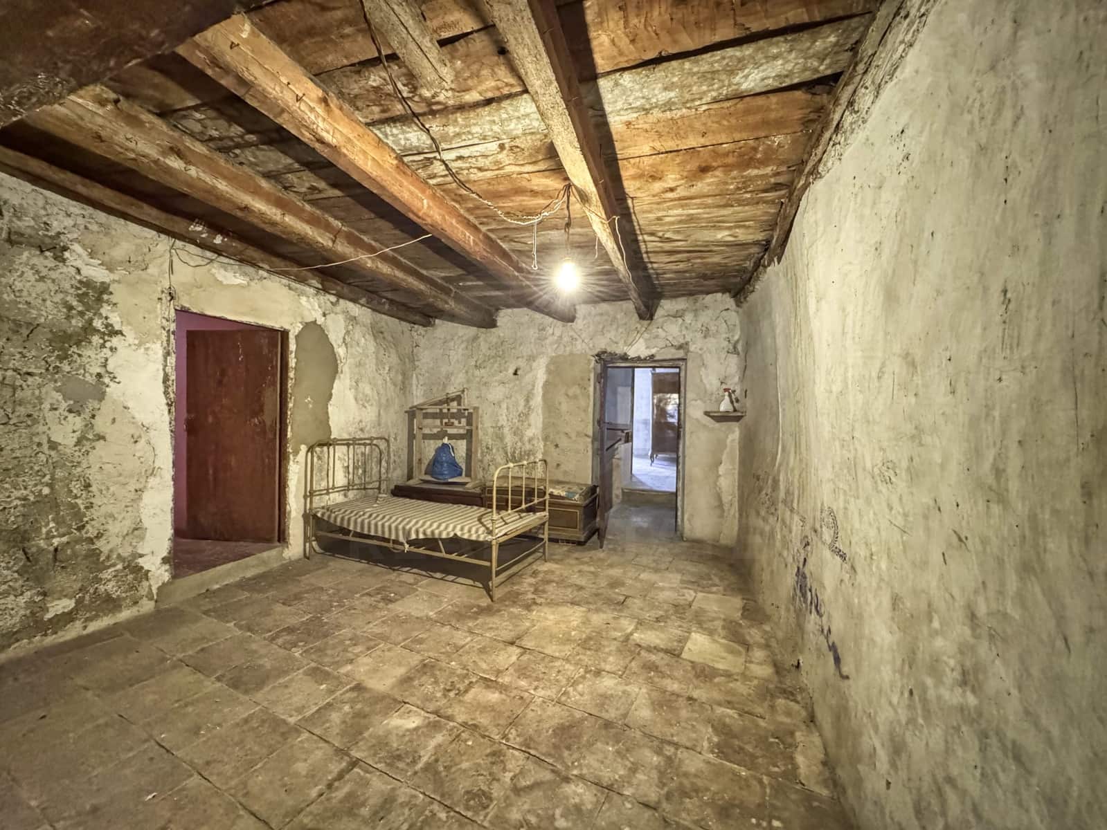 6 sovrum Hus till salu i Teruel stad - 99 000 € (Ref: 9989145)