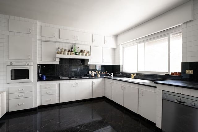 5 quarto Moradia para venda em Tortosa com garagem - 975 000 € (Ref: 9989146)