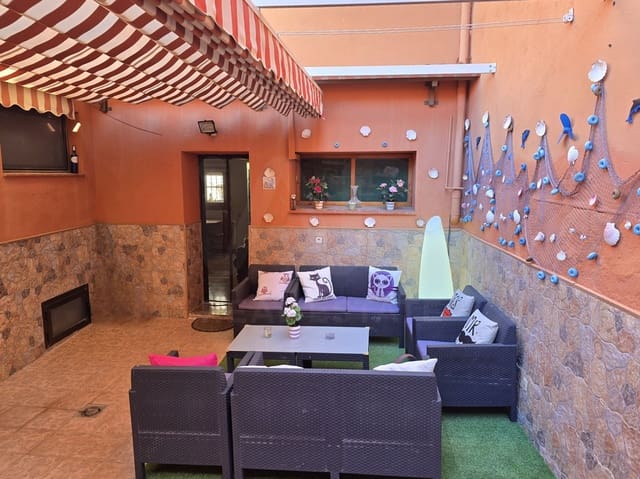 5 soverom Hus til salgs i Tarragona by med garasje - € 195 500 (Ref: 9989147)