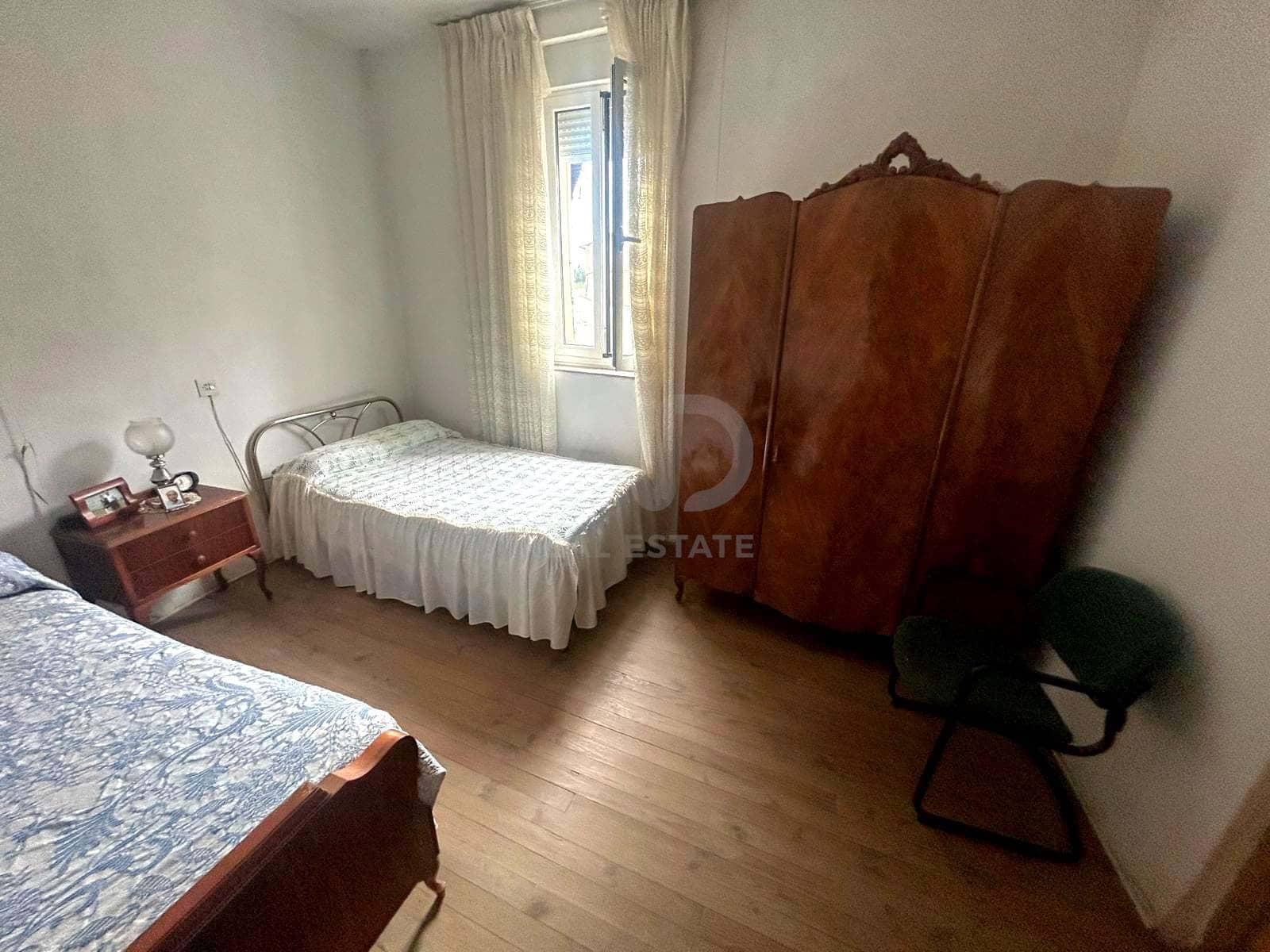 5 Zimmer Haus zu verkaufen in Leon Stadt mit Garage - 75.000 € (Ref: 9989149)
