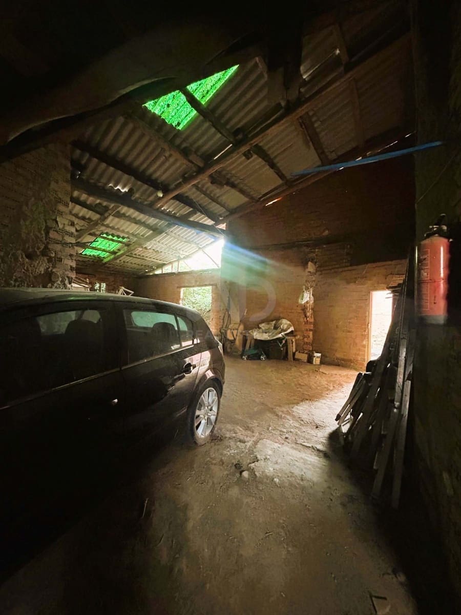 5 Zimmer Haus zu verkaufen in Leon Stadt mit Garage - 75.000 € (Ref: 9989149)
