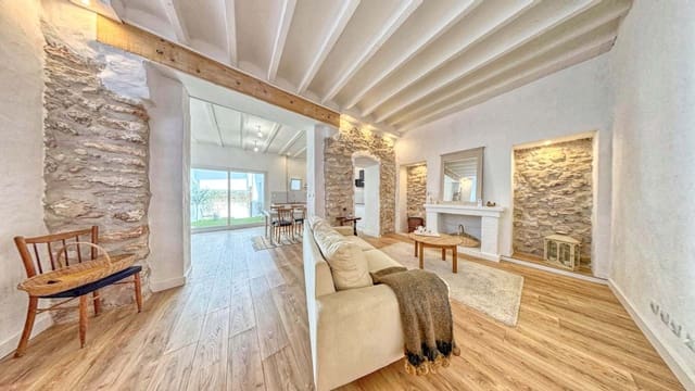 Casa de 4 habitaciones en Ondara en venta - 340.000 € (Ref: 9989150)