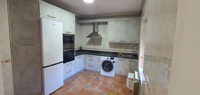 4 soverom Hus til salgs i Salamanca by med garasje - € 128 000 (Ref: 9989151)