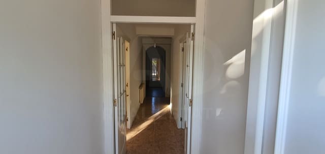4 soverom Hus til salgs i Salamanca by med garasje - € 128 000 (Ref: 9989151)