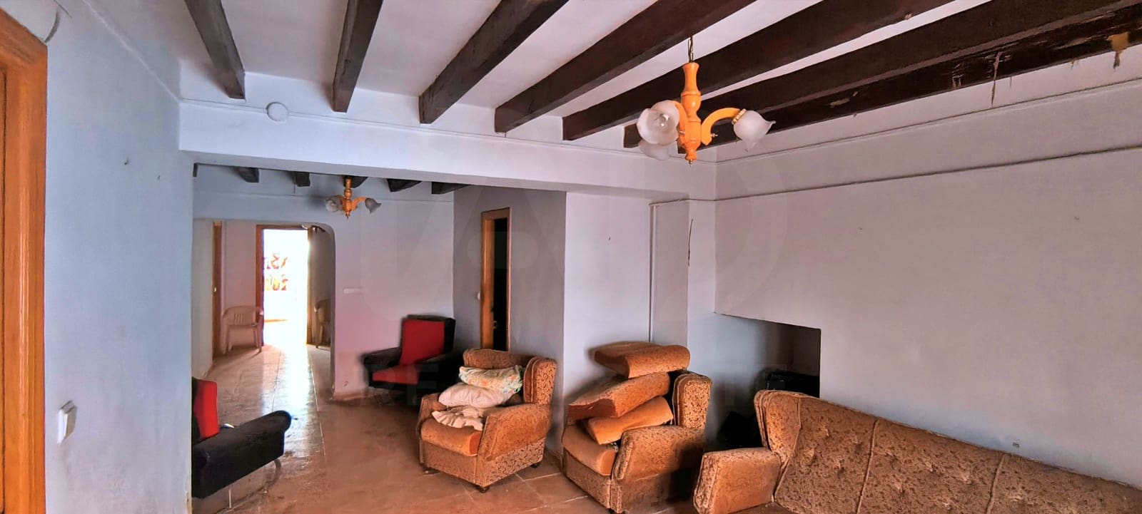 6 Zimmer Haus zu verkaufen in Alicante / Alacant Stadt mit Garage - 140.000 € (Ref: 9989157)