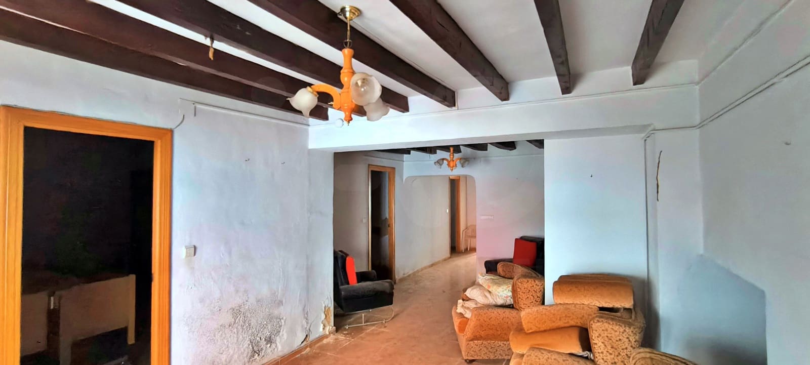 6 Zimmer Haus zu verkaufen in Alicante / Alacant Stadt mit Garage - 140.000 € (Ref: 9989157)