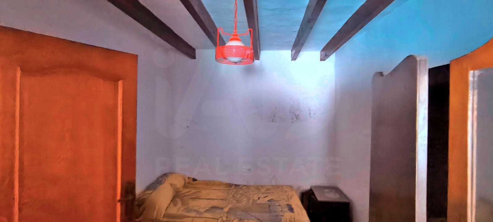 6 Zimmer Haus zu verkaufen in Alicante / Alacant Stadt mit Garage - 140.000 € (Ref: 9989157)